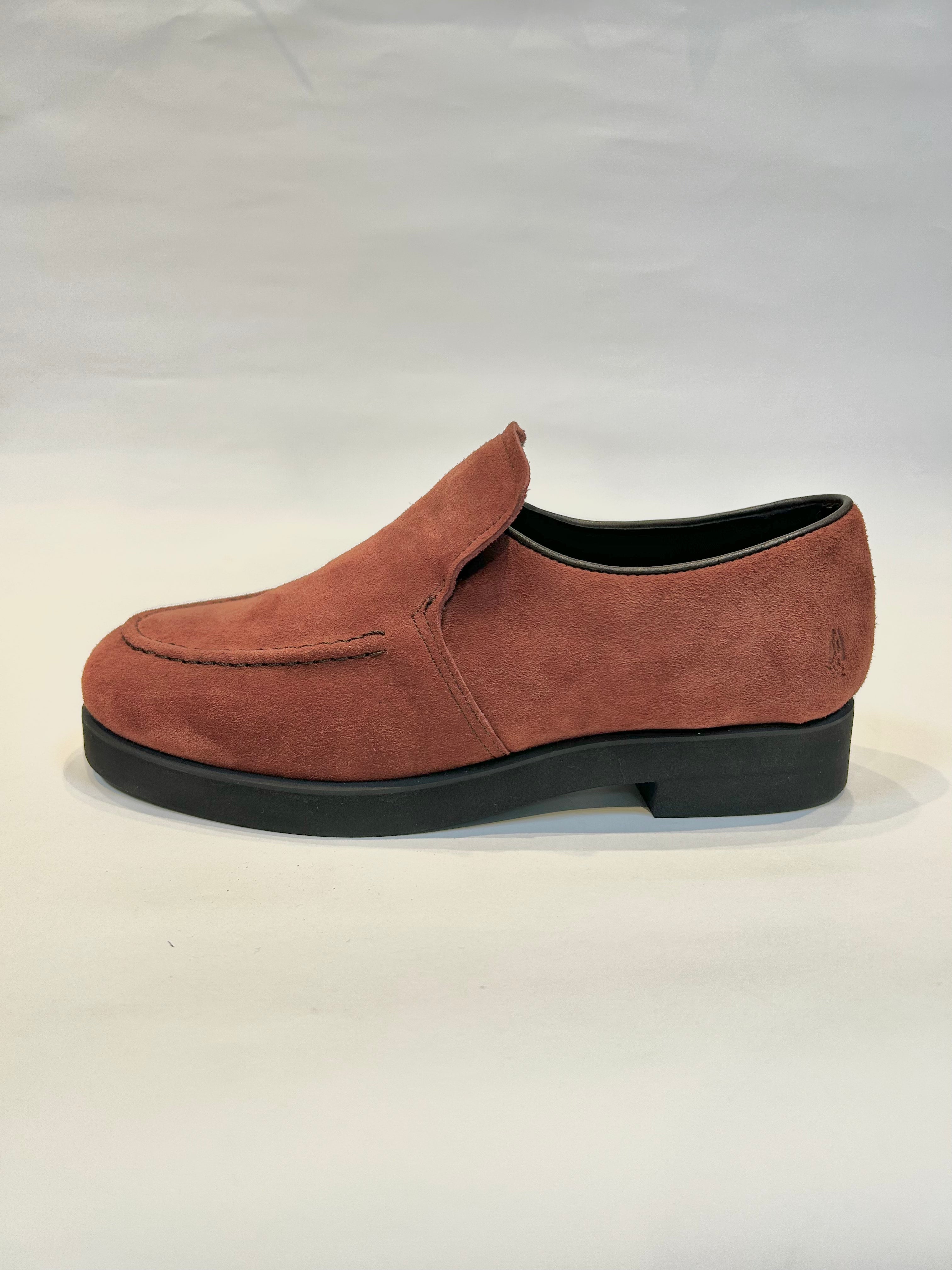 〈L-53T〉Hush Puppies CLASSICS "EARL"